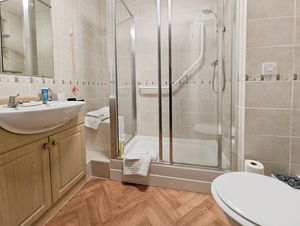 Photo 1- click for photo gallery